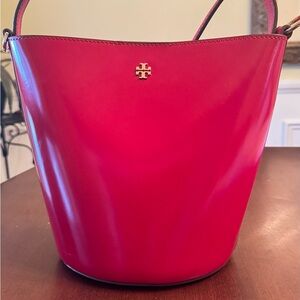 Tory Burch Candy Apple Red Leather Bucket Shoulder Bag with Gold Logo